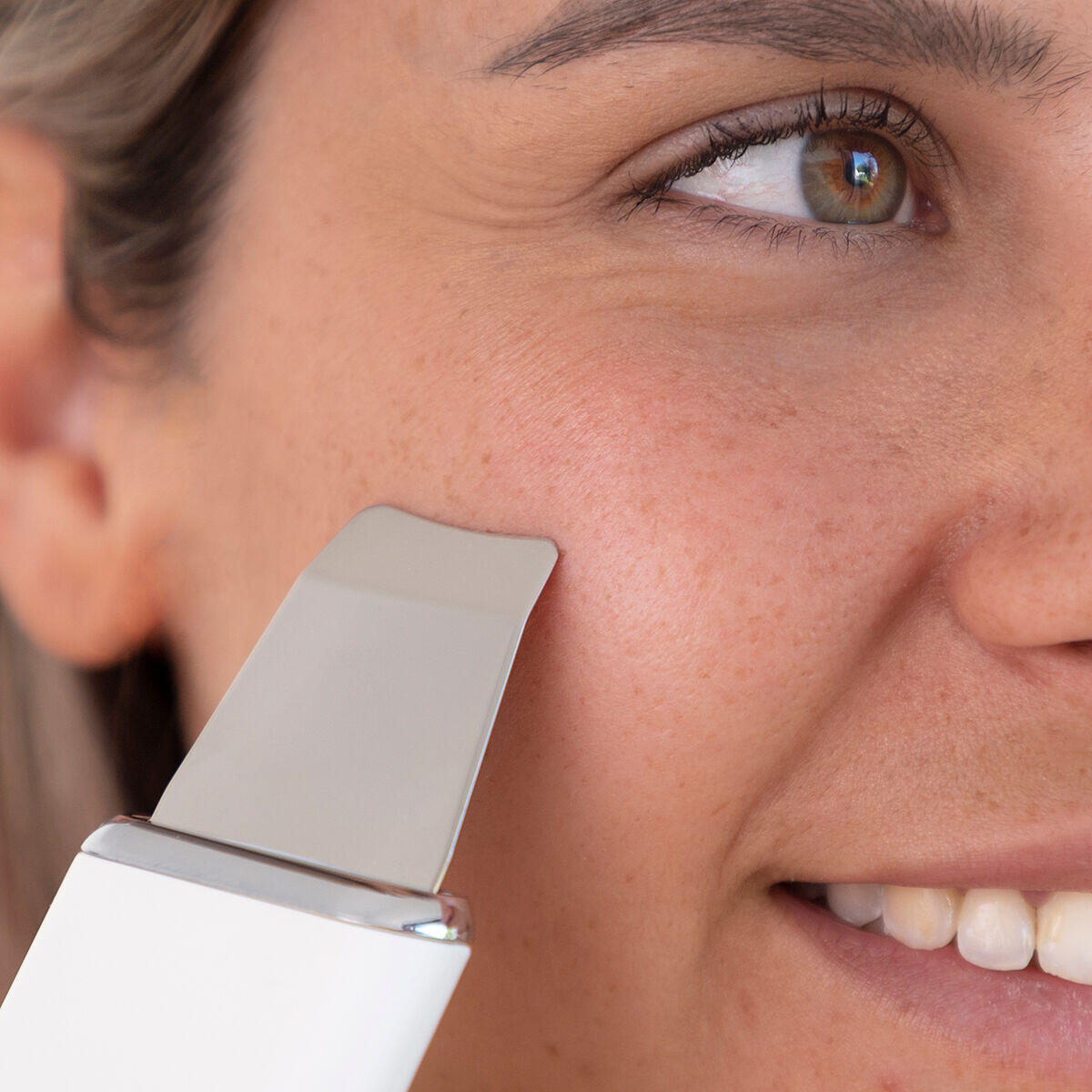 Limpiador Facial Ultrasónico 4 en 1 Falnik